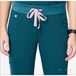 LIMITED EDITION Figs Zamora Jogger Scrubs